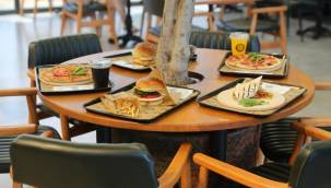 ALİAKENT FAST FOOD ÖRNEKKENT'TE AÇILDI