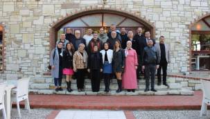 MHP İLÇE YÖNETİMİ YEREL BASIN İLE BİRARAYA GELDİ 