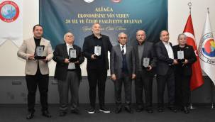 ALİAĞA TİCARET ODASI'NDAN ÜYELERİNE ONUR ÖDÜLÜ