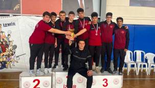 ALİAĞALI GENÇ GÜREŞÇİLERDEN 5 MADALYA BİRDEN