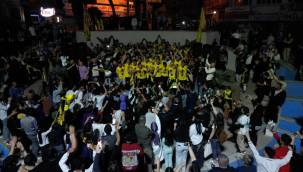 ALİAĞALILAR ŞAMPİYONLUĞU HEP BERABER KUTLADI