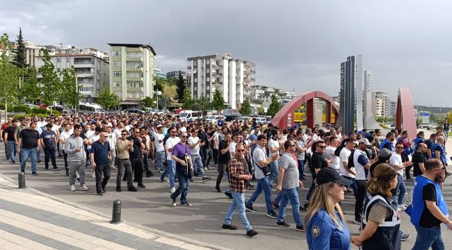 GENEL MERKEZ 3 RAFİNERİ İLE TESLİM OLDU;ALİAĞA DİRENİYOR!