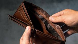 SİYASİLERİN GÜNDEMİ BAŞKA ANCAK MİLLET PERİŞAN DURUMDA..