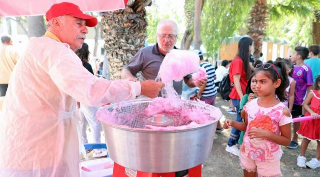 ALİAĞA'DA BALIK SEZONU COŞKUYLA AÇILDI