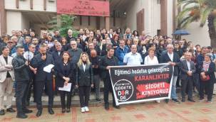 ALİAĞA'DA ÖĞRETMENE SALDIRI PROTESTO EDİLDİ