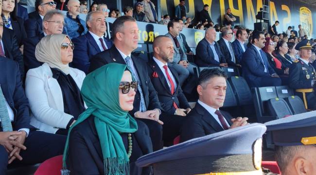 ALİAĞA'DA CUMHURİYET BAYRAMI COŞKUYLA KUTLANDI