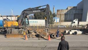BÜYÜKŞEHİRİN ÇITAK VE YENİ FOÇA SANAYİ YOLU ÇALIŞMALARI TAM GAZ SÜRÜYOR