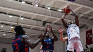 PETKİMSPOR SEYİRCİSİNE ÇİFTE BAYRAM YAŞATTI