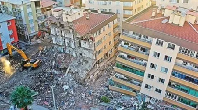 İZMİR'DE OLASI BİR DEPREMDE ALİAĞA DAHİL 1.931 BİNA YIKILACAK!