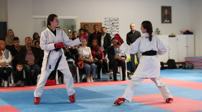 KÜÇÜK KARATECİLER KUŞAK ATLADI