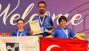 FİBONACCİ ROBOT OLİMPİYATLARINDA ALİAĞA'YA 3 DÜNYA BİRİNCİLİĞİ 