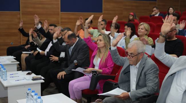 BELEDİYE MECLİSİNDE ÜSLUP TARTIŞMASI 