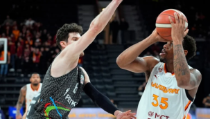 PETKİMSPOR İSTANBUL'DAN BOYNU BÜKÜK DÖNÜYOR