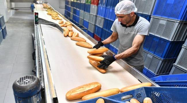 İZMİR'DE EKMEĞE ZAM