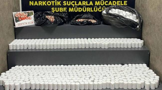 İZMİR'DE UYUŞTURUCU OPERASYONU