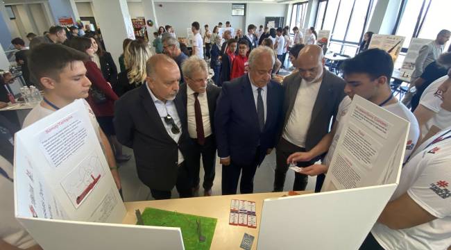 ALİAĞA'DA TÜBİTAK 4006 BİLİM FUARI AÇILDI