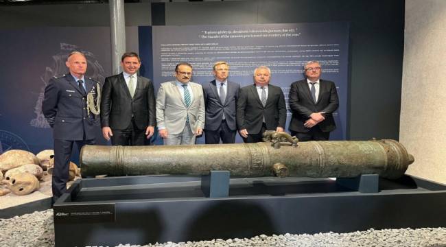 ALİAĞA'DAKİ GEMİDE BRONZ GEMİ TOPU BULUNDU