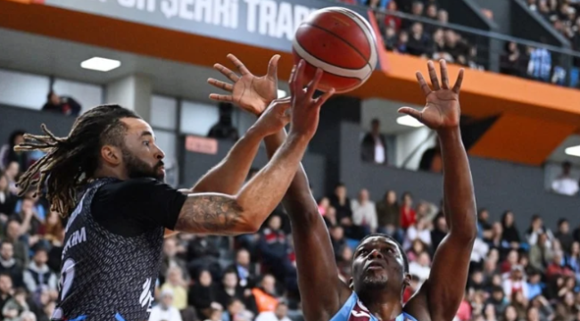 PETKİMSPOR DEPLASMANDAN GALİBİYETLE DÖNÜYOR