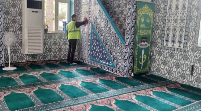 BÜYÜKŞEHİR ALİAĞA'NIN BİRÇOK MAHALLESİNDE ÇALIŞMA YAPIYOR