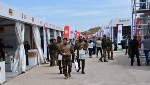 İZMİR'DEKİ SERGİDE YERLİ VE MİLLİ SAVUNMA SANAYİ GURURU