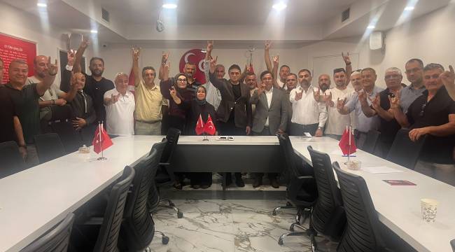 ALİAĞA MHP'DE GÖREV DAĞILIMI BELLİ OLDU