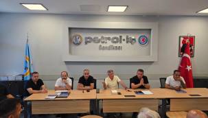 PETROL-İŞ GENEL BAŞKANI SÜLEYMAN AKYÜZ, ALİAĞA'DA ÜYELERLE BULUŞTU