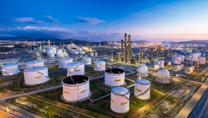 SOCAR,DEV YATIRIM PLANI İÇİN İTALYANLARLA ANLAŞTI
